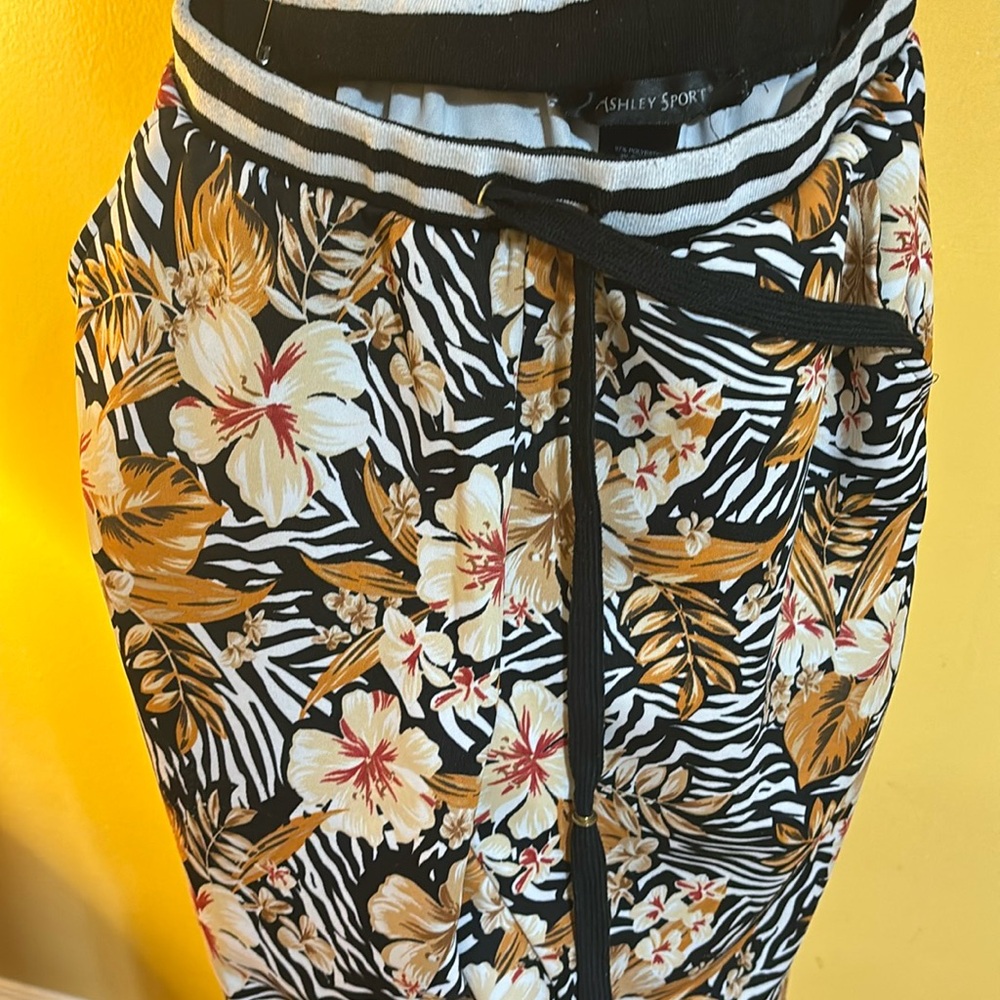 Ashley Stewart tropical sweats size 14